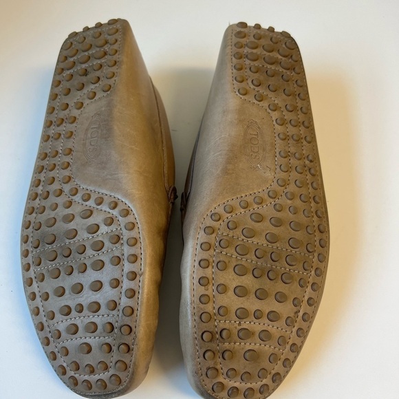 Tod’s Men’s Driving Loafer’s. Excellent Condition. Size 7.5 main image 4